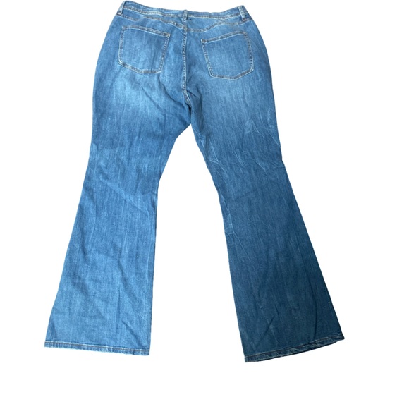 Fashion Nova Blue straight Leg Jeans - Picture 5 of 6